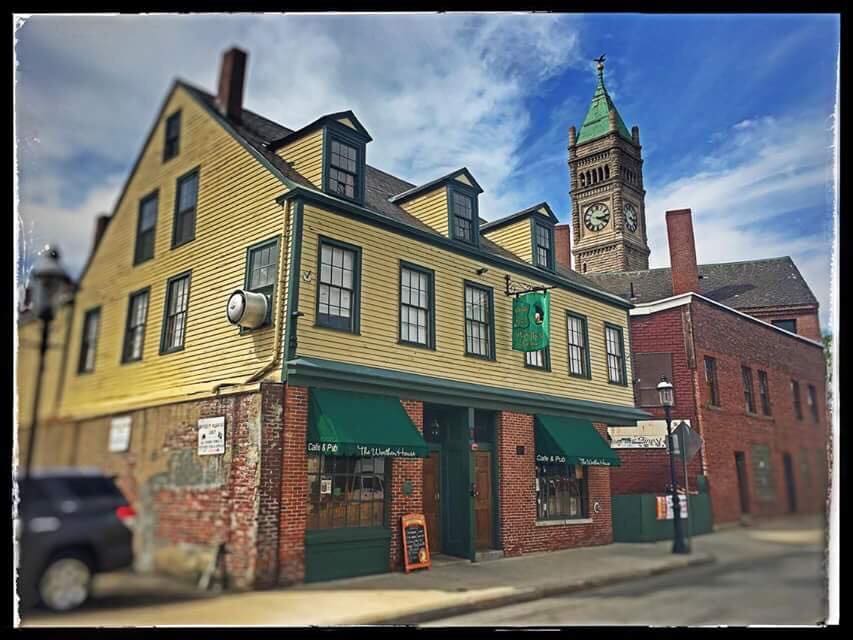 The Worthen House Lowell's oldest tavern and restaurant Merrimack